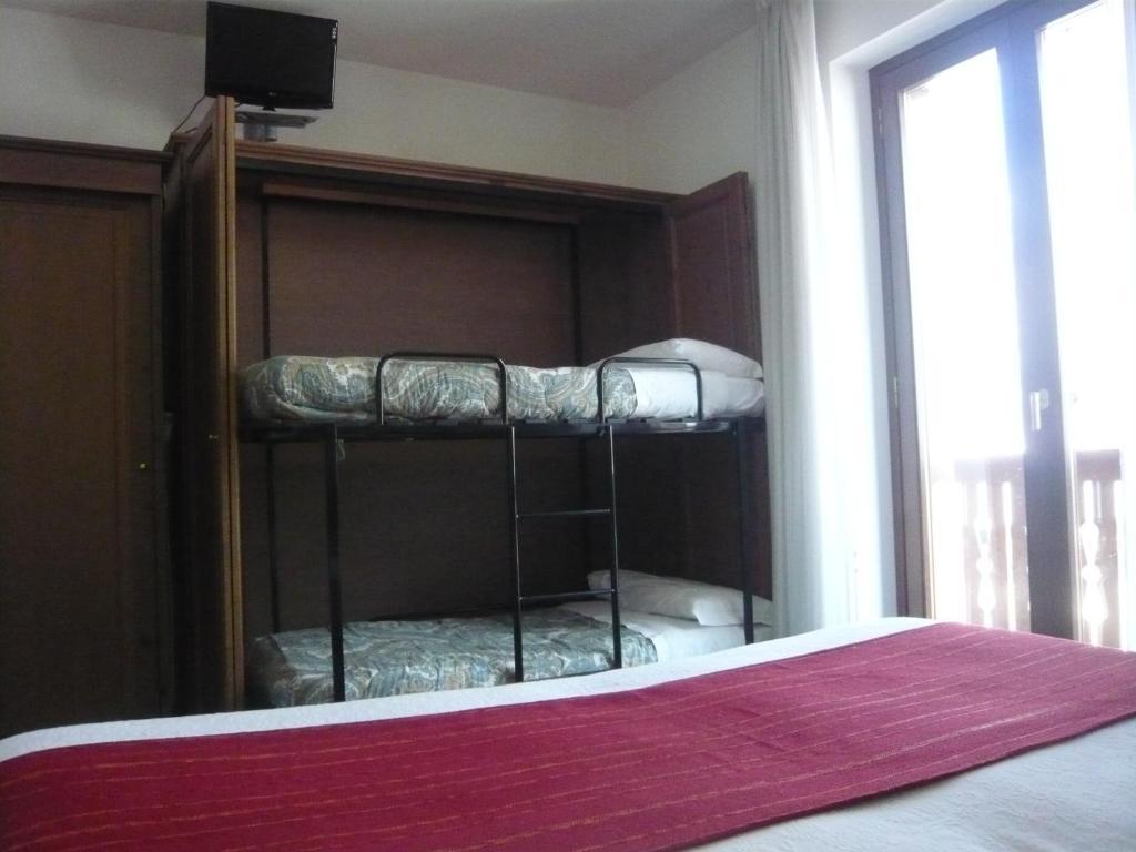 Cadria Nature & Bike Hotel Lenzumo di Concei 部屋 写真